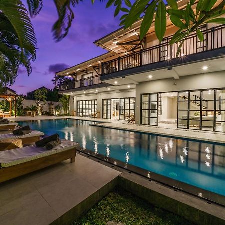 Villa Okenada - Modern 5-Bedroom Pool Villa In Berawa! ชังกู ภายนอก รูปภาพ