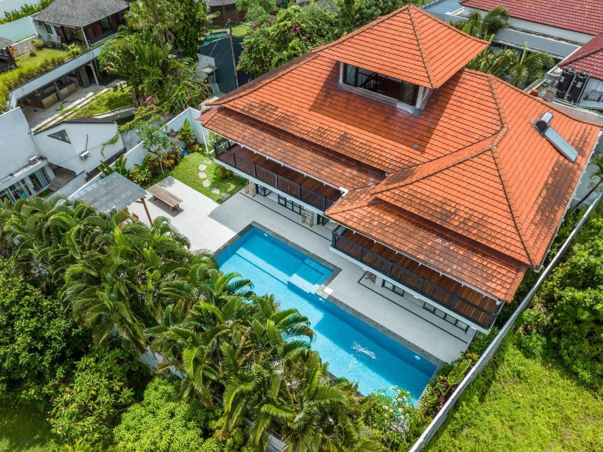 Villa Okenada - Modern 5-Bedroom Pool Villa In Berawa! ชังกู ภายนอก รูปภาพ