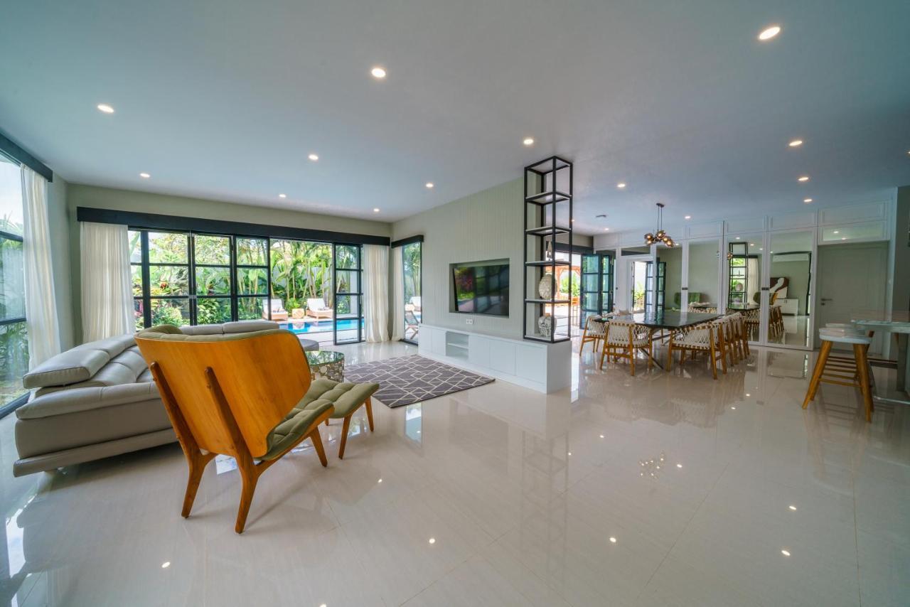 Villa Okenada - Modern 5-Bedroom Pool Villa In Berawa! ชังกู ภายนอก รูปภาพ
