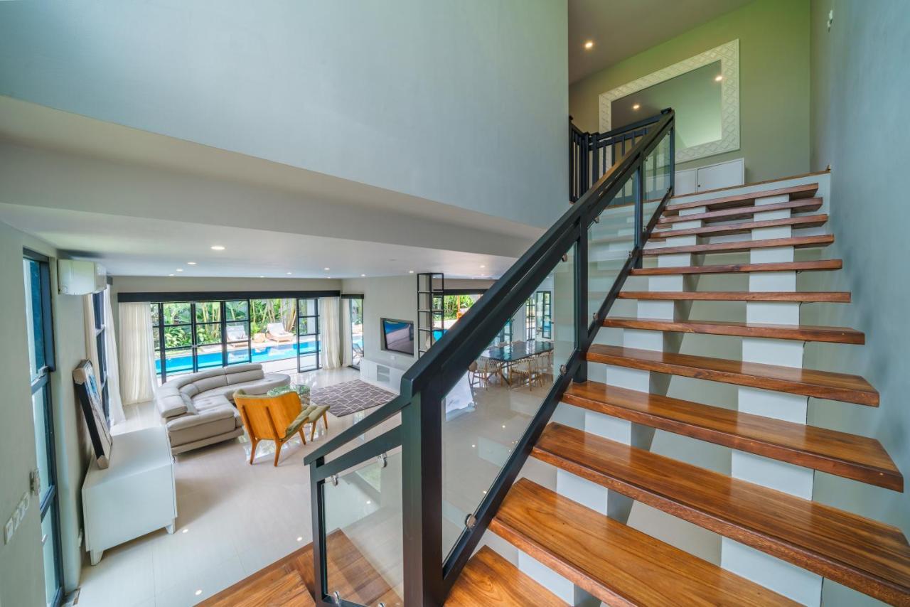Villa Okenada - Modern 5-Bedroom Pool Villa In Berawa! ชังกู ภายนอก รูปภาพ