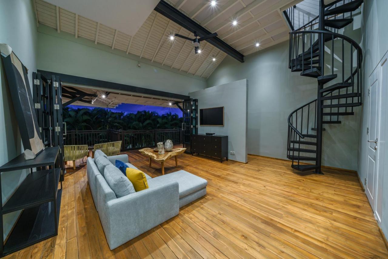 Villa Okenada - Modern 5-Bedroom Pool Villa In Berawa! ชังกู ภายนอก รูปภาพ