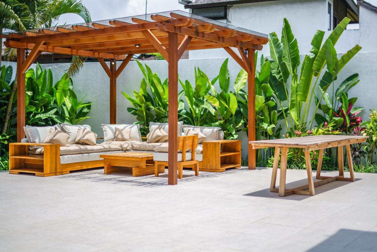 Villa Okenada - Modern 5-Bedroom Pool Villa In Berawa! ชังกู ภายนอก รูปภาพ