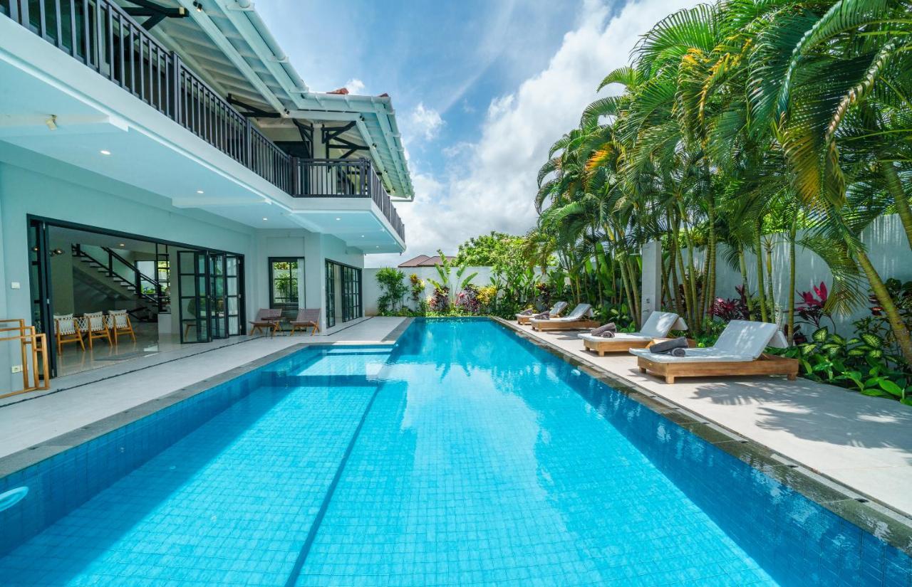 Villa Okenada - Modern 5-Bedroom Pool Villa In Berawa! ชังกู ภายนอก รูปภาพ