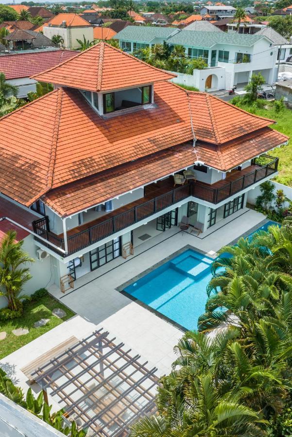 Villa Okenada - Modern 5-Bedroom Pool Villa In Berawa! ชังกู ภายนอก รูปภาพ
