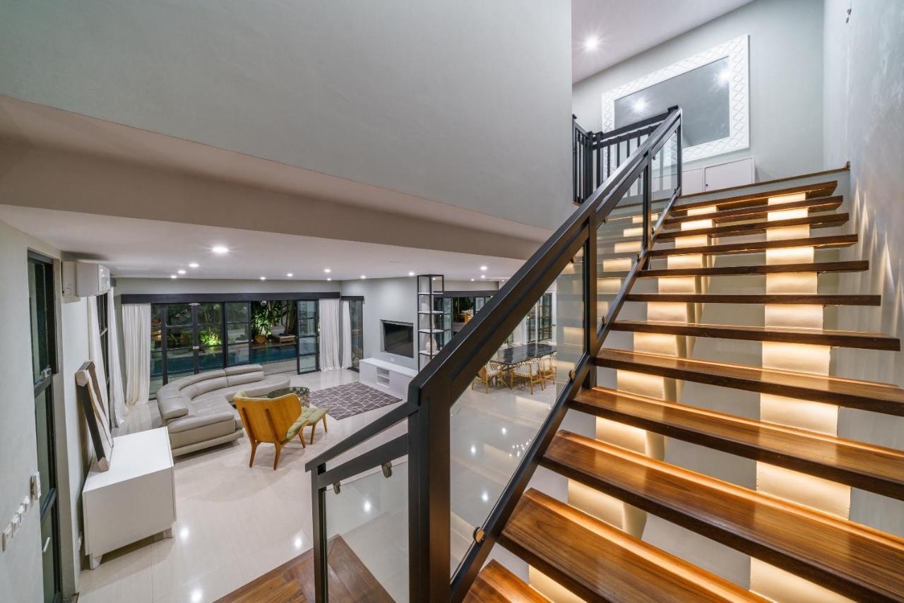 Villa Okenada - Modern 5-Bedroom Pool Villa In Berawa! ชังกู ภายนอก รูปภาพ